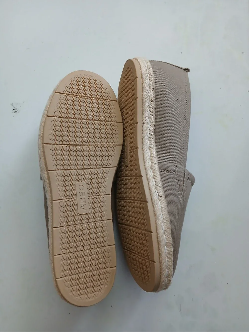 Abeo Women’s Casual Slip-On Espadrille Loafers in Taupe Size 8.5